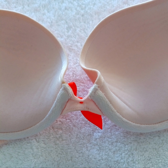 Victoria's Secret Push Up Padded Bra, Size 32D - Picture 10 of 16